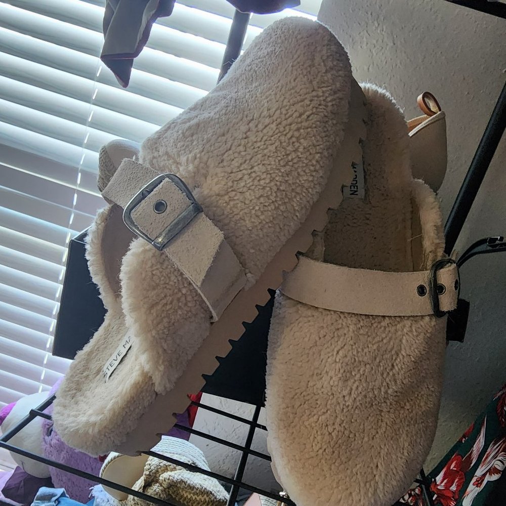 Indoor/outdoor slippers